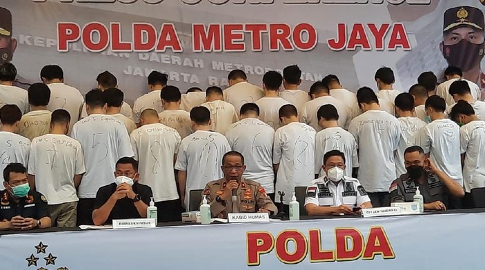 Polda Metro Jaya menangkap 48 WNA pelaku cyber fraud di Jakbar