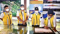Menteri Basuki meminta para tenaga muda tidak segan-segan bertanya dan berdiskusi kepada para senior di lapangan. 