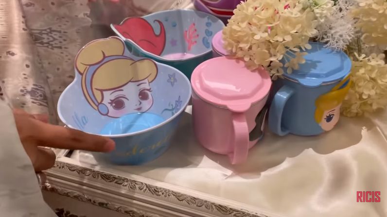 Seserahan Peralatan Makan Lucu Pernikahan Ria Ricis dan Teuku Ryan