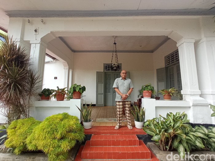 Rumah belanda di Depok