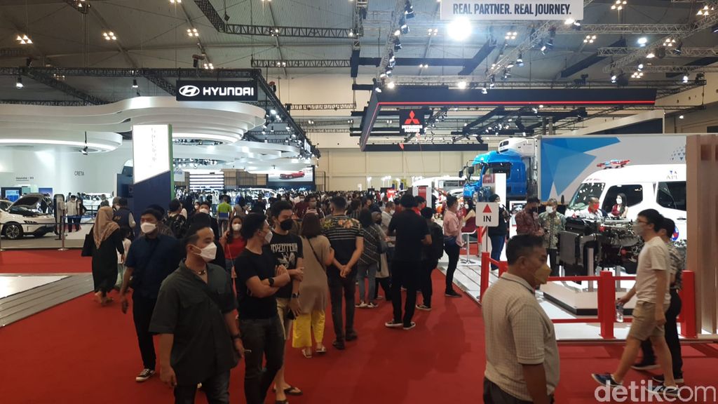 Suasana GIIAS 2021 hari ke-3