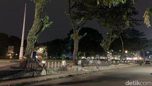 Wajah Syahdu Taman Sempur Bogor di Kala Malam