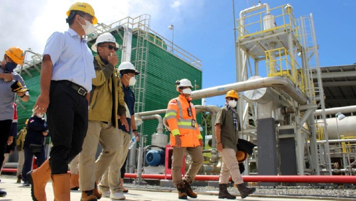 Wamenkeu Cek PLTP Dieng, Titip Pesan Ini Wakil Menteri Keuangan, Suahasil Nazara, mengapresiasi PT Geo Dipa Energi (Persero) dalam upaya meyediakan energi listrik yang bersumber dari energi baru terbarukan (EBT). Hal tersebut disampaikan Suahasil dalam kunjungannya ke PLTP Small Scale Dieng 10 MW, Sabtu (13/11).