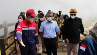Suahasil juga meminta kepada Badan Usaha di bawah Kementerian Keuangan, atau Special Mission Vehicle (SMV) untuk terus meningkatkan kolaborasi dan sinergi guna mempercepat pencapaian target yang telah ditetapkan.