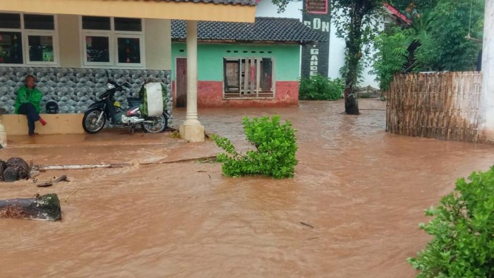 banjir di banyuwangi