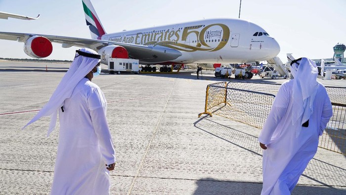 Dubai Air Show Sheikh Hamdan bin Mohammed Al Maktoum, the crown prince of Dubai, attends the Dubai Air Show in Dubai, United Arab Emirates, Sunday, Nov. 14, 2021. The biennial Dubai Air Show opened Sunday as commercial aviation tries to shake off the coronavirus pandemic. (AP Photo/Jon Gambrell)