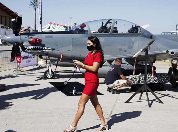 Melihat Persiapan Dubai Air Show