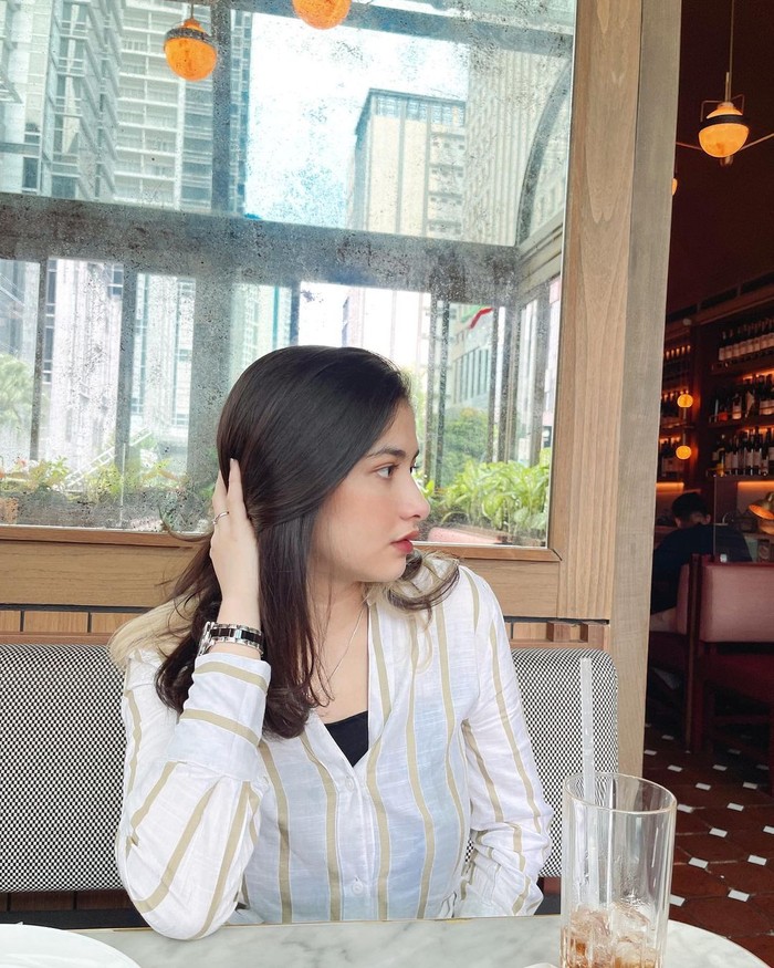 Kedekatan Faye Nicole dan Vanessa Angel saat Nongkrong Bareng