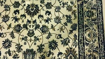 Nah coba yang satu ini, di mana letak ponsel di foto ini. Foto: Boredpanda