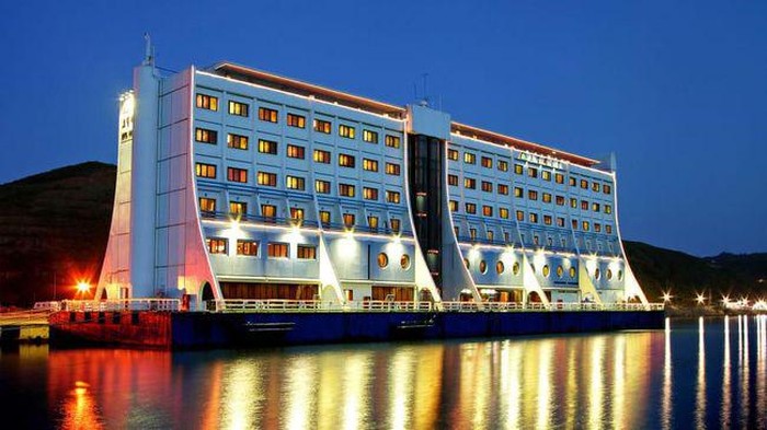 Hotel Terapung di Korea Utara.