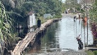 Sebanyak 12 kecamatan masih terdampak banjir karena meluapnya air Sungai Kapuas, dan Sungai Melawi. 12 kecamatan, antara lain Kecamatan Kayan Hulu, Kayan Hilir, Binjai Hulu, Sintang, Sepauk, Tempunak, Ketungau Hilir, Dedai, Serawai, Ambalau, Sei Tebelian dan Kelam Permai. 