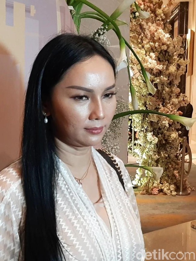 Kalina Oktarani Perang Komentar dengan Ibunda Vicky Prasetyo