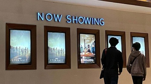 Pemerintah memperpanjang lagi PPKM. Namun ada aturan yang dilonggarkan. Salah satunya pelonggaran kapasitas bioskop sampai 70% dari sebelumnya 50%.