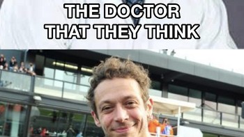 Meme aktor porno Johnny Sins ikut beredar di Twitter. Para fans tahu The Doctor adalah julukan Rossi. Yang bukan fans mengira itu nama julukan Johnny Sins. Foto: (Twitter)