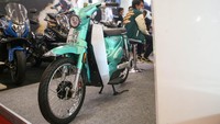 SM E-Classic dijual dengan harga Rp 31,9 juta. Peminatnya harus sabar menunggu inden karena pengiriman baru dilakukan pada Februari-Maret 2022. Foto: Grandyos Zafna