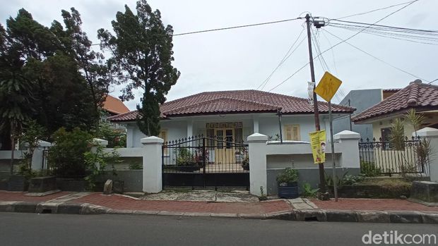 Peninggalan rumah Belanda di Depok Lama