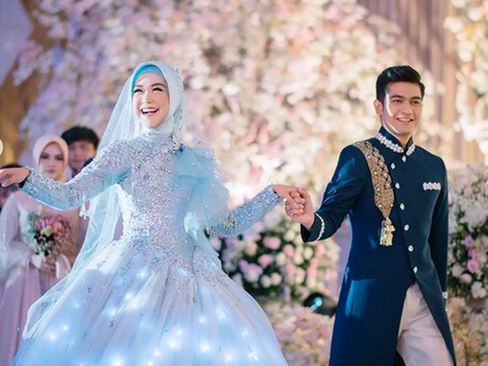 Pengantin gambar Kartun Islami