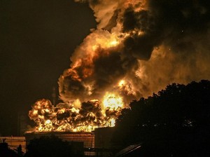 BMKG Ungkap Adanya Sambaran Petir Sebelum Tangki Pertamina Cilacap Terbakar