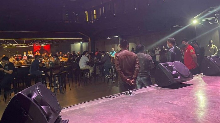 Razia tempat hiburan malam di Medan