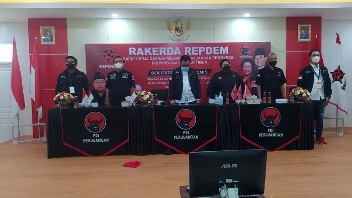 Repdem Kaltim Gelar Rakerda Relawan Perjuangan Demokrasi (Repdem) Kalimantan Timur, menggelar rapat kerja daerah. Rapat ini mengagendakan pemilihan ketua.