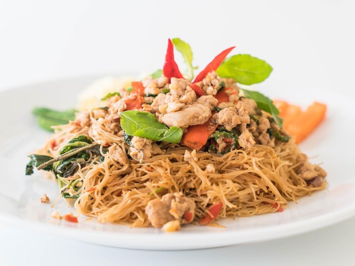 Resep Bihun Goreng Ayam Cincang Resep Bihun Goreng Ayam Cincang