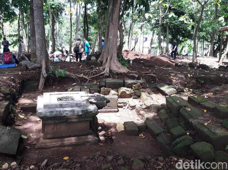 Candi Boyolali Ini Konon Lebih Tua dari Prambanan, Angker Pula