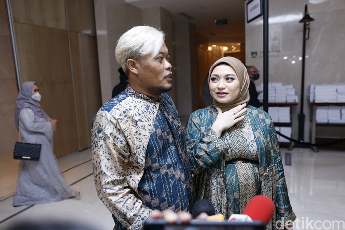 Sule dan Natalie Holscher