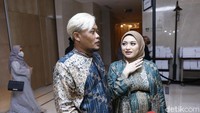 Sule ditemui dengan Nathalie Holscher di pesta pernikahan Ria Ricis. Foto: (pool/Noel/detikfoto)