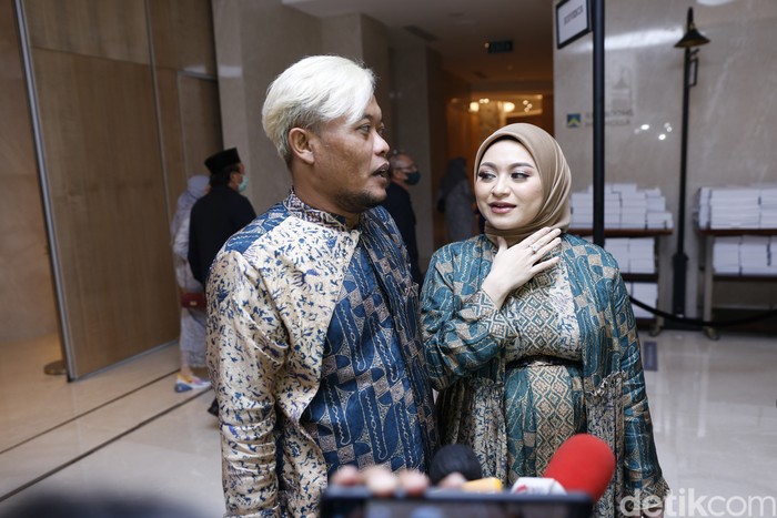 Sule dan Natalie Holscher