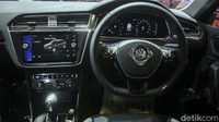 Ada perbedaan istimewa yang ditawarkan oleh VW pada setiap unit Sport Edition yang dijual. Beberapa perubahan yang diberikan antara lain bumper depan yang sporty, trim pintu body colour, bumper belakang full body colour, diffuser berwarna hitam, spoiler atap berwarna hitam, dan cover spion body colour.  