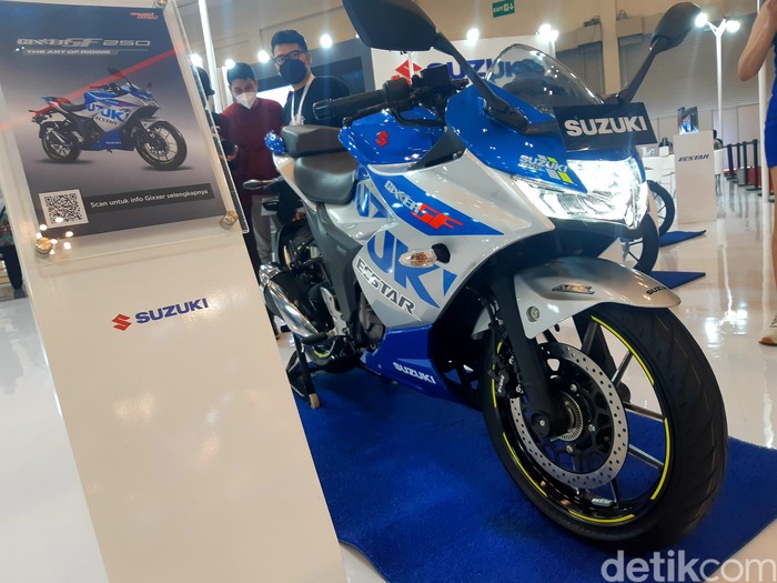 Suzuki Gixxer 250 SF Suzuki Gixxer 250 SF