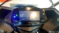 Suzuki Gixxer SF 250 dilengkapi Digital Instrument Cluster yang informatif. Foto: Ridwan Arifin
