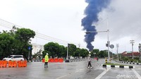 Sebagai informasi, kebakaran mulai sekitar pukul 19.20 WIB terjadi di satu tangki berisi produk Pertalite. Saat ini Pertamina belum mengetahui secara pasti penyebab kebakaran. 