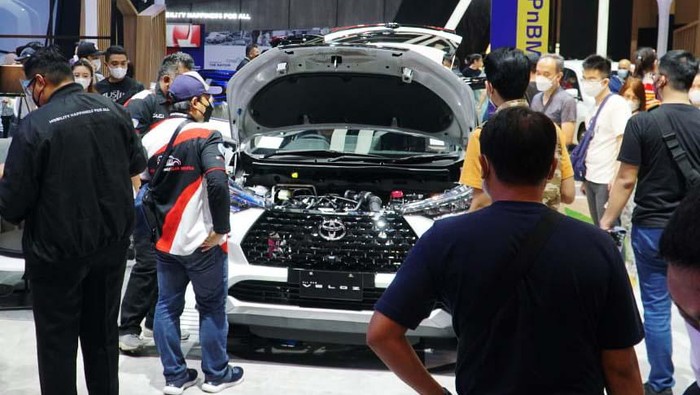 PT Toyota-Astra Motor (TAM) resmi meluncurkan All New Toyota Veloz. MPV berjuluk mobil sejuta umat menarik perhatian pengunjung GIIAS 2021.
