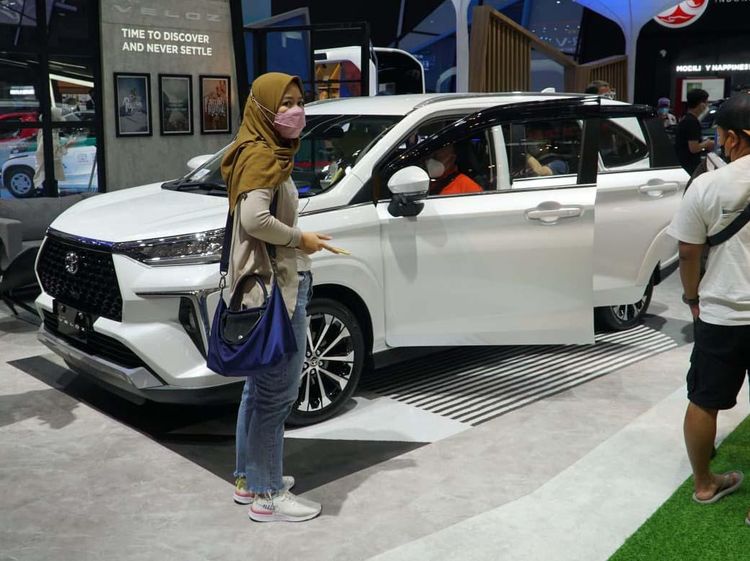 All New Toyota Veloz Curi Perhatian Pengunjung GIIAS 2021