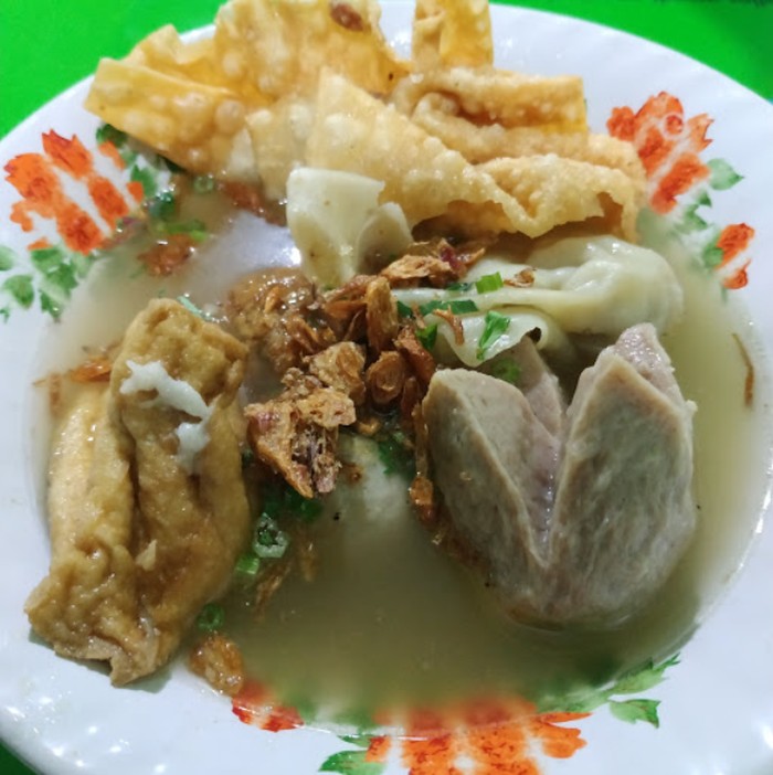 Bakso Malang yang Gurih Hangat Rp 15.000-an