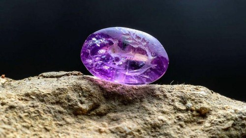 Batu akik kecubung ditemukan di Yerusalem