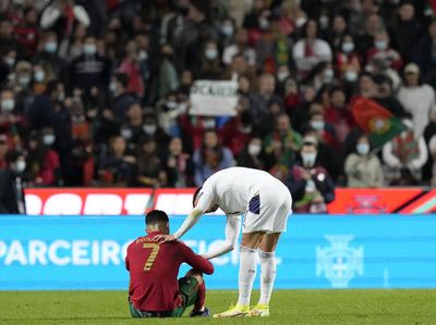 Foto: Ronaldo Lesu, Ronaldo Tertunduk, Ronaldo Marah ke Pelatih!
