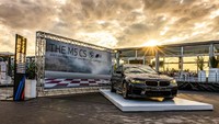 Hadiah untuk Quartararo kali ini adalah mobil performa tinggi dari BMW M, BMW M5 CS. Ini merupakan torehan BMW M Award kedua bagi Quartararo setelah mendapat BMW M2 CS musim lalu. Foto: Dok. BMW