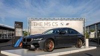 BMW M5 CS berlari dari 0 hingga 100 km/jam hanya dalam 3,0 detik, dan dari 0 hingga 200 km/jam dalam 10,3 detik. Kecepatan tertinggi adalah 305 km/jam yang diatur secara elektronik. Foto: Dok. BMW