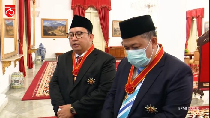 Fadli Zon Terima Bintang Mahaputera Fadli Zon Terima Bintang Mahaputera