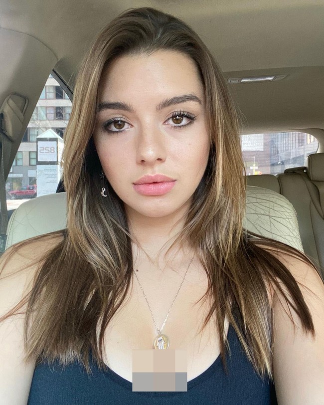 Fatima Ptacek adalah sosok di balik suara Dora versi Amerika Serikat. Seperti Dora, ia juga memiliki darah latin. Ibunya adalah orang Ekuador sedangkan ayahnya keturunan Kolombia, Ceko, Irlandia, dan Norwegia. Foto: Instagram @fatimaptacek