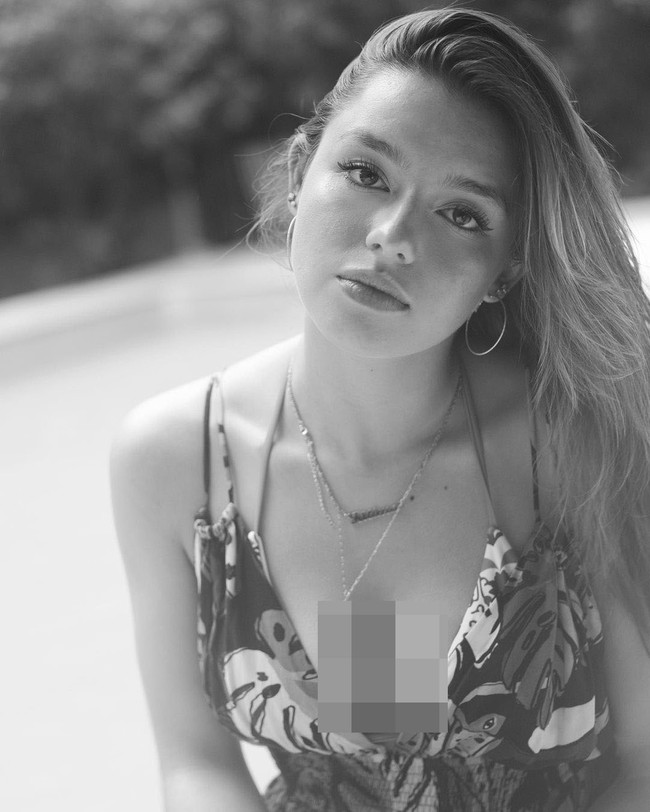 Siapa tak kenal Dora The Explorer? Tapi tahukah kamu sosok di balik suara Dora yang selalu mengajak anak-anak bermain. Ia adalah Fatima Ptacek, seorang aktris asal AS yang kini aktif sebagai seorang aktivis. Foto: Instagram @fatimaptacek