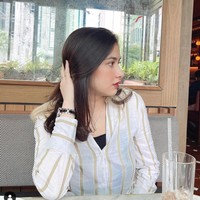 Sebelumnya nama Faye sendiri sempat viral karena diketahui memiliki hubungan dekat dengan Tubagus Chaeri Wardana yang kala itu terjerat kasus suap Lapas Sukamiskin. Faye kemudian dihadirkan sebagai saksi terkait kasus tersebut. Foto: Instagram/@fayenicolee_