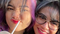 Bahkan setiap kali almh Vanessa Angel dan almarhum Bibi berlibur ke Bali, mereka selalu mengajak Fuji. Begini kedekatan Fuji dan almh Vanessa dengan minuman favoritnya. Foto: Instagram @fuji_an