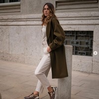 Meskipun kerap tampil dengan gayanya yang mencuri atensi dan stylish, Francesca Sofia Nove mengaku bukanlah sosok yang gemar dengan kehidupan glamor. Saya tipe wanita pendiam dan suka ketenangan. Saya lebih memilih makan malam dengan suasana intim bersama teman-teman dibandingkan berada di kelab malam dengan suara musik yang amat keras sehingga Anda sulit bicara dengan siapapun, ungkap Francesca pada wawancara dengan Il Giorno. Foto: Instagram