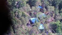 Aktivitas illegal itu terlihat saat Kapolda Riau, Irjen Agung SIE menggelar patroli udara. Dari ketinggian terlihat aktivitas illegal di dalam kawasan hutan lindung Suaka Margasatwa (SM) Giam Siak Kecil dan Kerumutan.