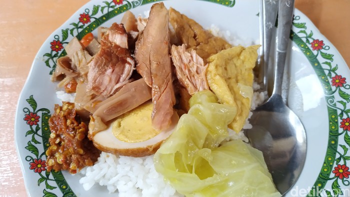 Gurih Pedas! Ini Gudeg Meduran khas Blitar Buat Sarapan