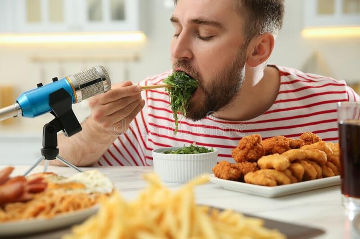 Hukum mukbang dalam Islam Mukbang Masih jadi Tren Youtube, Ini Hukumnya dalam Islam