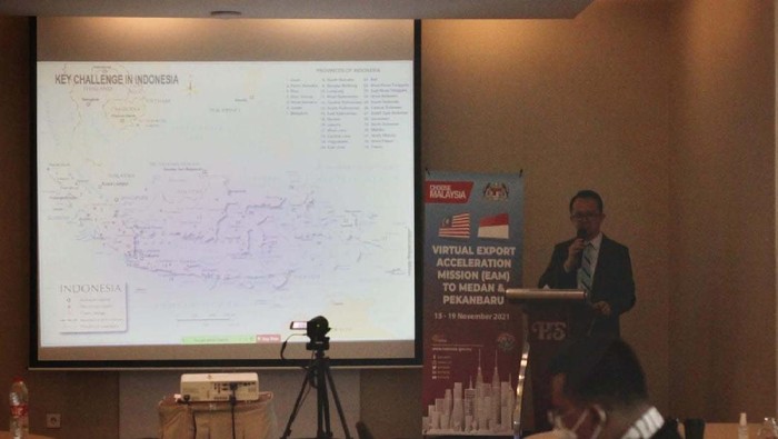Malaysia dan Indonesia Tingkatkan Kerjasama Perdagangan Malaysia dan Indonesia berkerjasama meningkatkan perdagangan. Hal ini ditandai dengan dilaksanakannya virtual Export Accelaration Mission to Medan dan Pekanbaru.